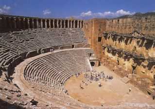 aspendos2.jpg (23097 bytes)